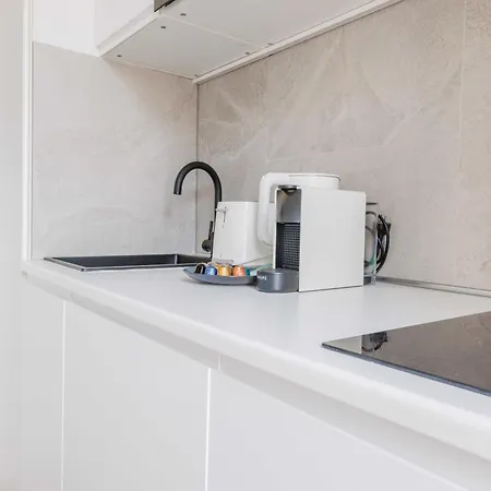 Apartament Cozy For 2 People - Place De La Republique Paryż