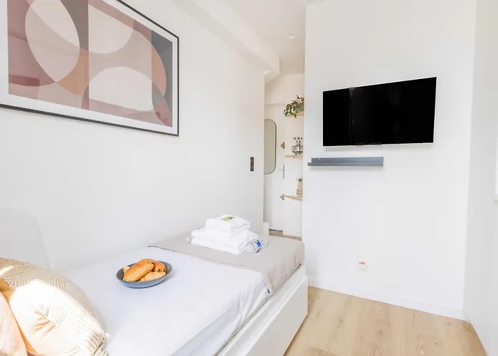 Cozy For 2 People - Place De La Republique * Paryż