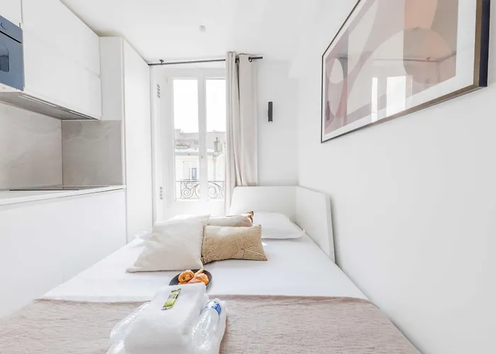 Cozy For 2 People - Place De La Republique Paryż